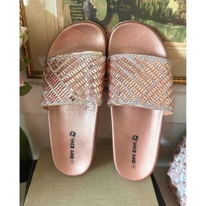 Hot Kiss pink rhinestone slides
